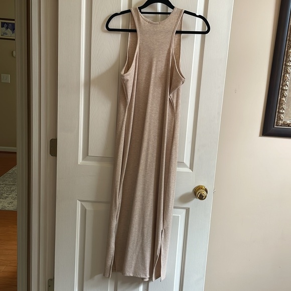 ๐๏ธ Tan maxi dress - Picture 6 of 6